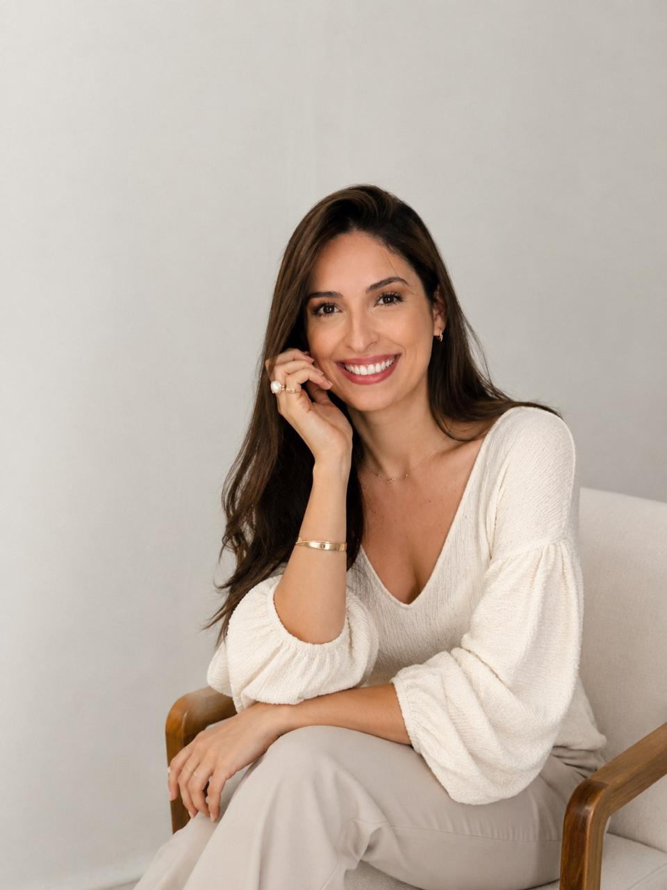 Dra. Laryssa Brasiliano sorrindo